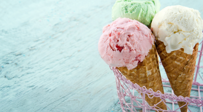 cold treats: ice cream cones