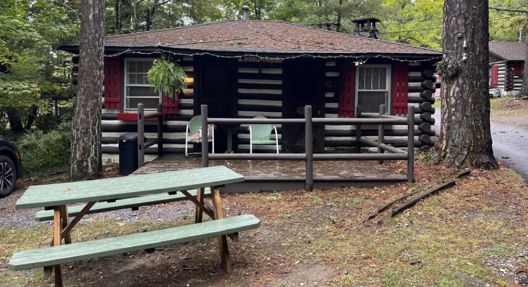 Pet-friendly cabin the author stayed at on a road trip with toddlers and dogs.