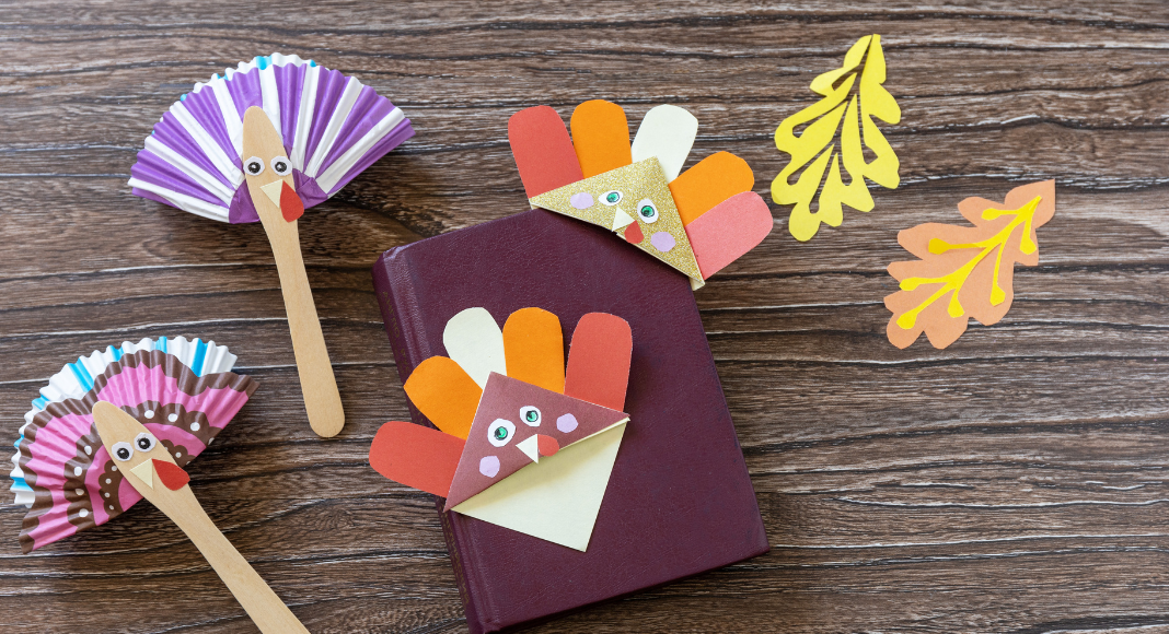 Thanksgiving traditions: Turkey bookmark crafts